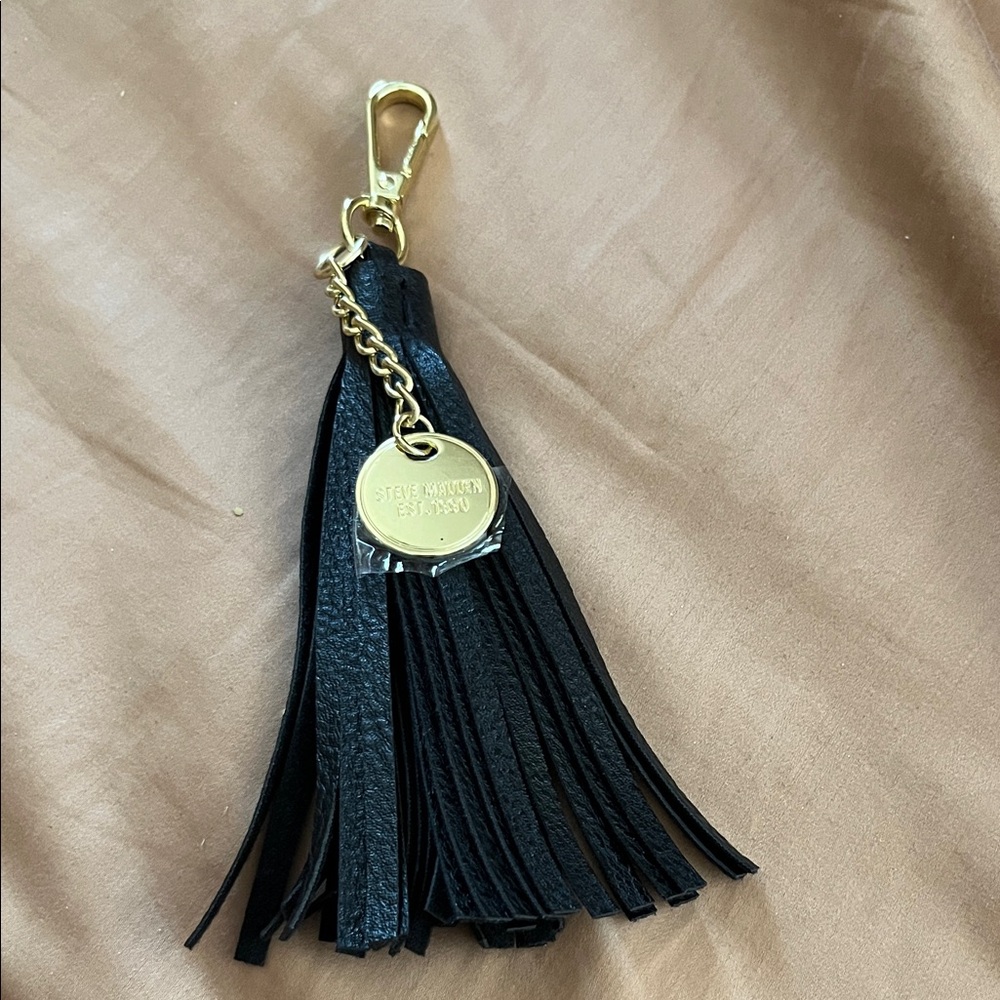 Steve Madden Detachable Fringe